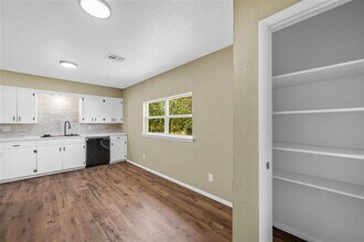 703 SE Sullivan Dr in Lawton, OK - Building Photo - Building Photo