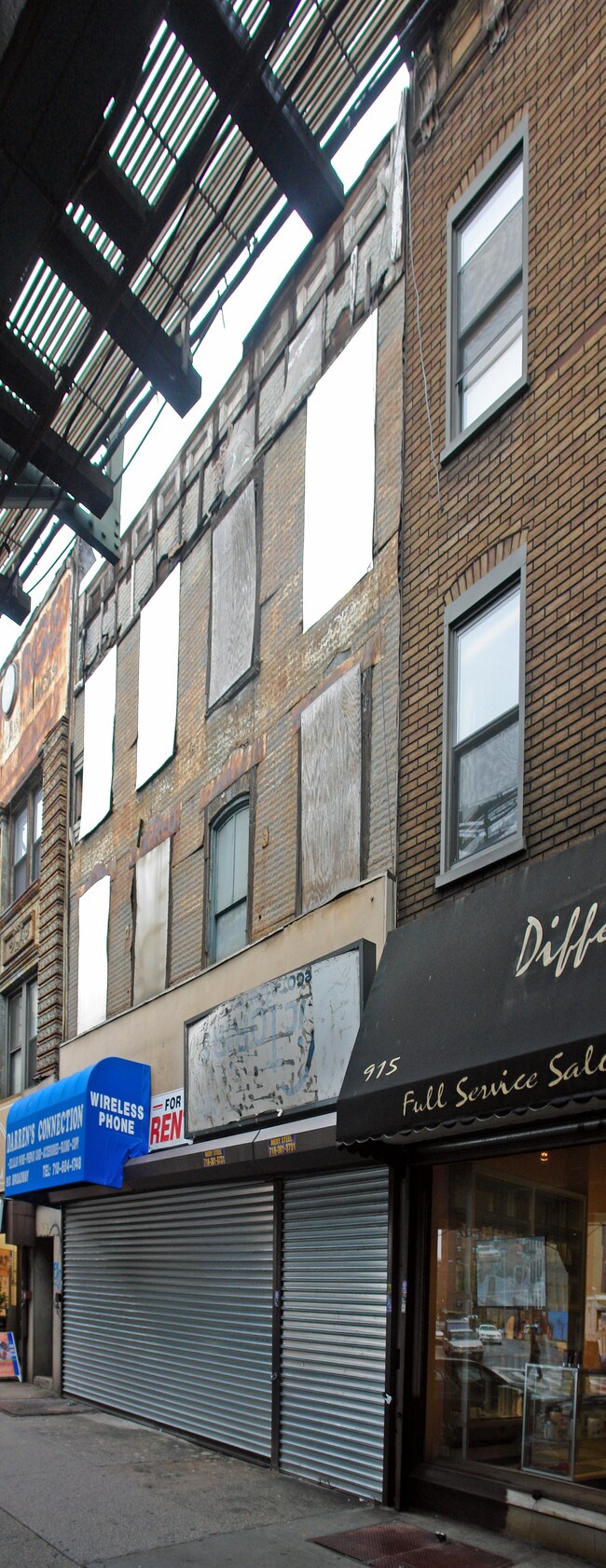 913 Broadway in Brooklyn, NY - Building Photo - Building Photo