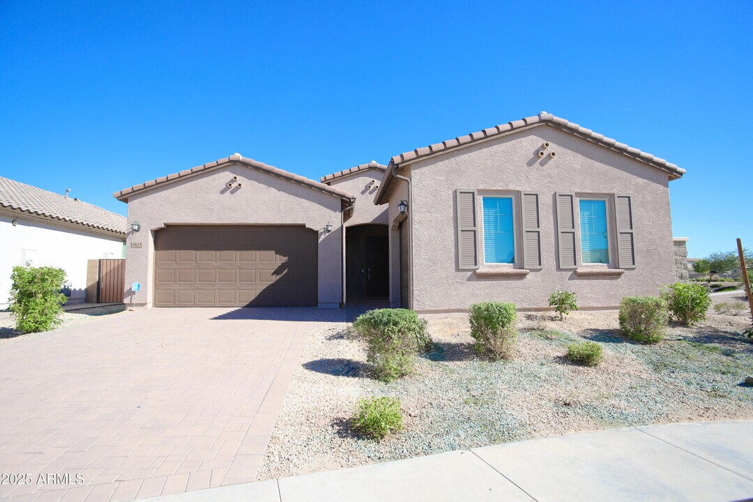 4623 S 111th Dr in Tolleson, AZ - Building Photo