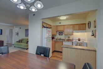 Chapel Lake Apartments in Virginia Beach, VA - Foto de edificio - Building Photo