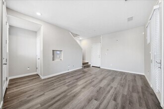 2516 Prosper Rd in Sacramento, CA - Building Photo - Building Photo