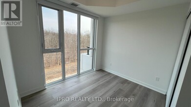 760-760 Whitlock Ave in Milton, ON - Building Photo - Building Photo