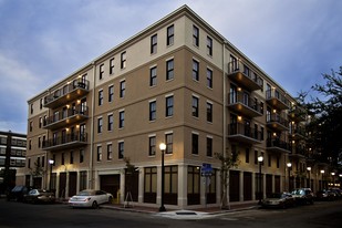 Nine 27 Apartments