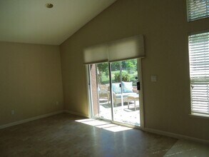 4518 Avondale Cir in Fairfield, CA - Building Photo - Building Photo