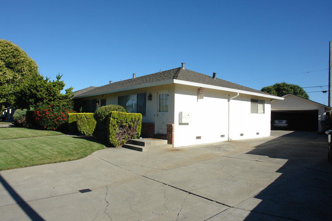 2419 Karen Dr in Santa Clara, CA - Building Photo