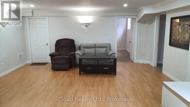 5 Inder Heights Dr in Brampton, ON - Building Photo - Building Photo