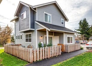 1421 Texas St in Bellingham, WA - Building Photo - Building Photo