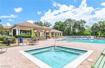 7602 Citrus Hill Ln in Naples, FL - Building Photo - Building Photo