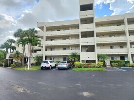 3178 Via Poinciana in Greenacres, FL - Building Photo