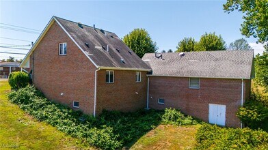 3465 Pennsylvania Ave in Weirton, WV - Building Photo - Building Photo