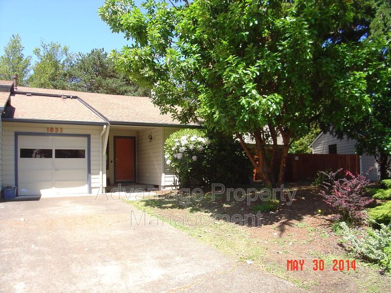 1831 NW Grant Cir in Corvallis, OR - Building Photo