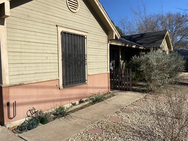 property at 5006 Sara Dr