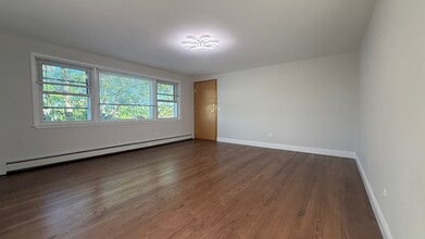8412 W Gregory St in Chicago, IL - Building Photo - Building Photo
