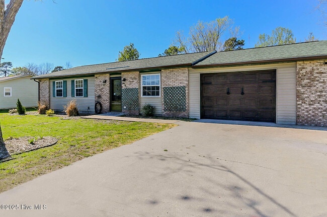 141 Bayberry Rd in Newport, NC - Building Photo - Building Photo