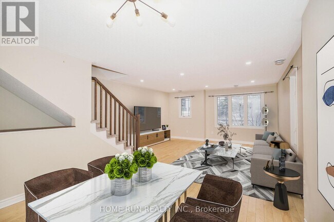 462 LeBoutillier Ave in Ottawa, ON - Building Photo - Building Photo