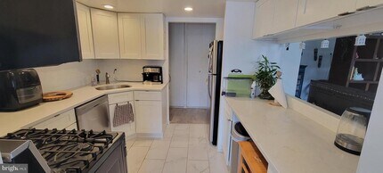 1326-42 Spruce St in Philadelphia, PA - Building Photo - Building Photo