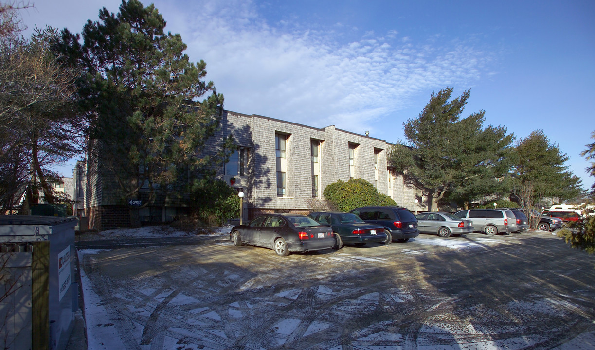 Sixty-Seven Sea Street Apartments in Hyannis, MA - Building Photo