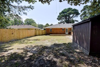 1306 Linden Ave in Chesapeake, VA - Building Photo - Building Photo