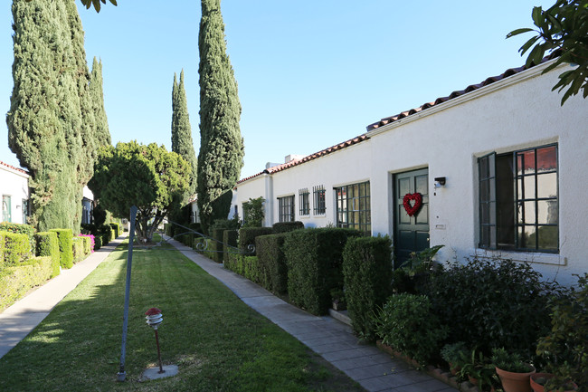 Las Casitas Apartments in Santa Ana, CA - Building Photo - Building Photo