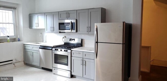 1304 Walnut St in Philadelphia, PA - Foto de edificio - Building Photo