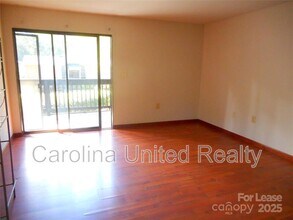 5016 Sardis Rd in Charlotte, NC - Building Photo - Building Photo