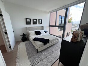 120 NW 31st St, Unit A2 in Miami, FL - Building Photo - Building Photo