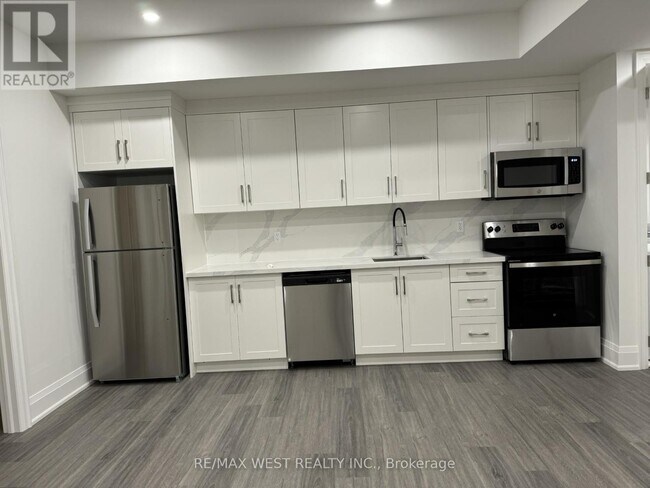 property at 21 Antonio Ct