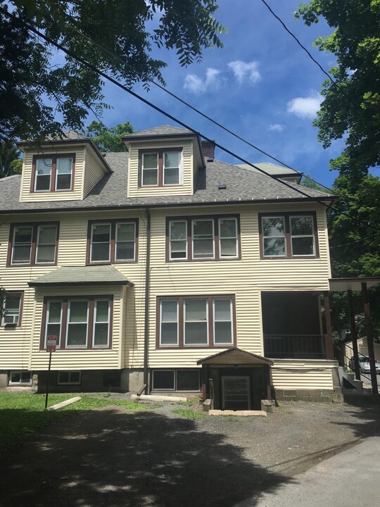 7 Weidman Pl in Oneonta, NY - Building Photo