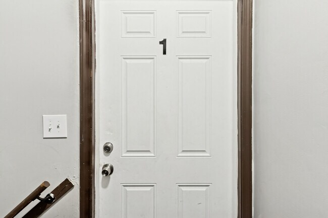 7515 S Essex Ave in Chicago, IL - Building Photo - Building Photo