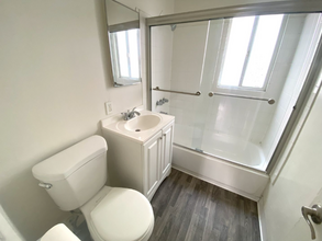1834 12th St in Manhattan Beach, CA - Building Photo - Building Photo