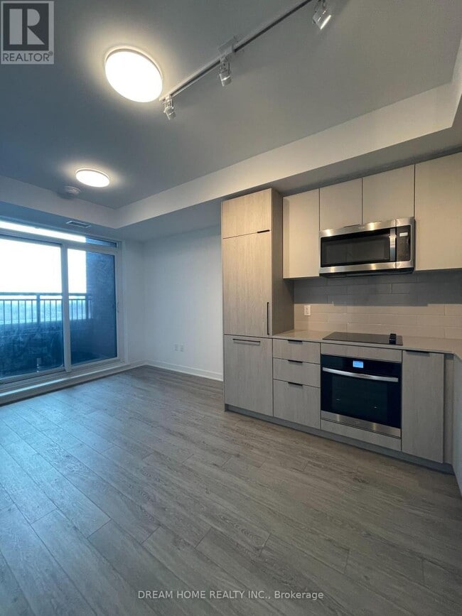 1185 Dupont St in Toronto, ON - Building Photo - Building Photo