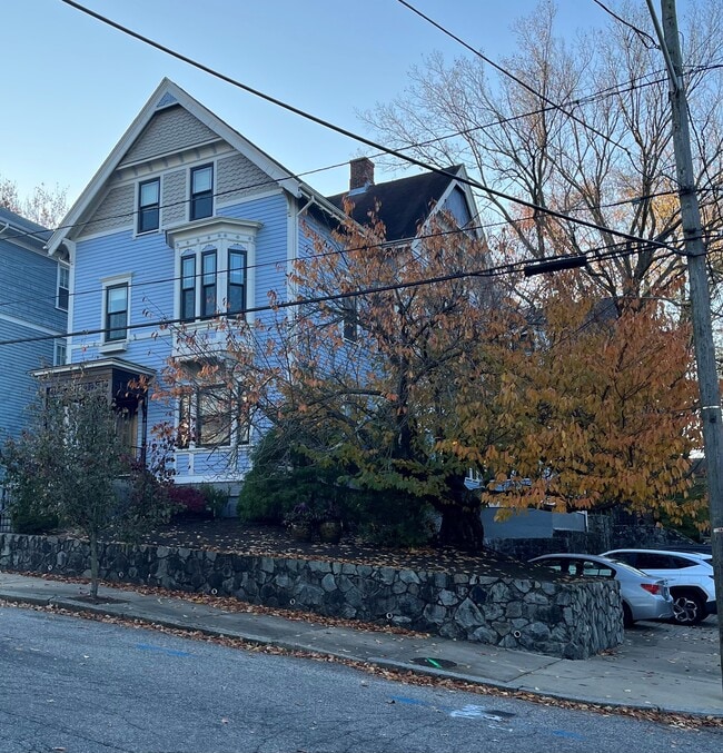 59 Halsey St, Unit 1F in Providence, RI - Building Photo - Building Photo