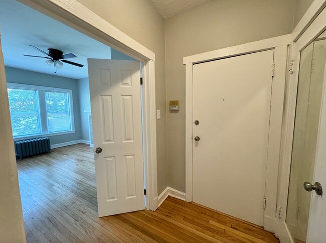 4900 N Saint Louis Ave, Unit 1N
