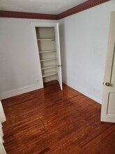 310 Derby Ave, Unit 2 bed room first floor in Derby, CT - Foto de edificio - Building Photo