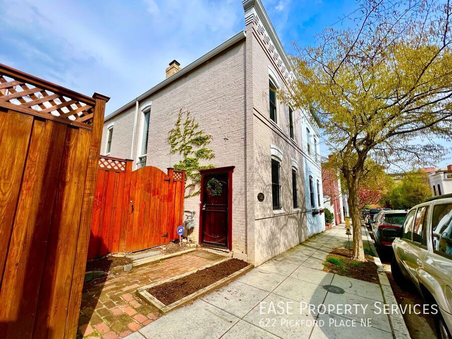 622 Pickford Pl NE in Washington, DC - Foto de edificio