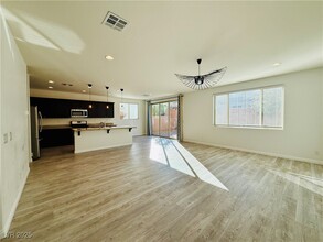 6871 Crimson Horse Ct in Las Vegas, NV - Building Photo - Building Photo