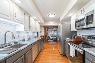 6601 Lincoln Ave in Windsor Heights, IA - Building Photo - Building Photo