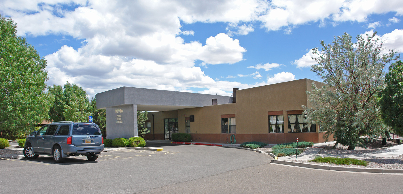 10916 Juan Tabo Pl in Albuquerque, NM - Building Photo