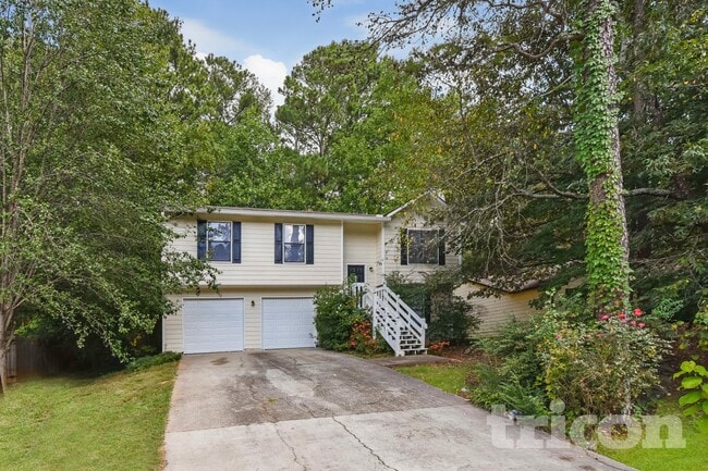 property at 2520 Hewatt Rd