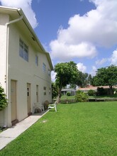 461 Sunshine Dr in Coconut Creek, FL - Building Photo - Building Photo