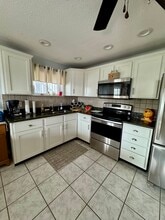 5 Duston Ave, Unit C in Hampton, NH - Foto de edificio - Building Photo