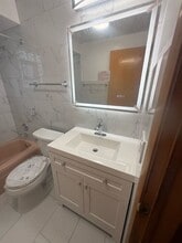 7315 Dixon St, Unit GW in Forest Park, IL - Foto de edificio - Building Photo