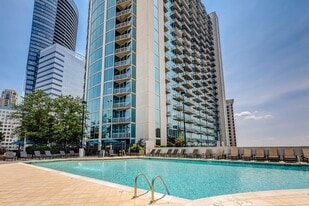 3324 Peachtree Rd NE in Atlanta, GA - Building Photo