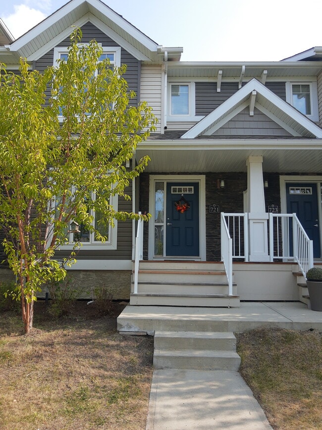 property at 721 177 St SW