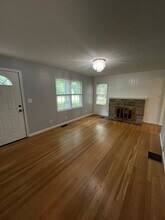 697 Rosehill Rd in Reynoldsburg, OH - Building Photo - Building Photo