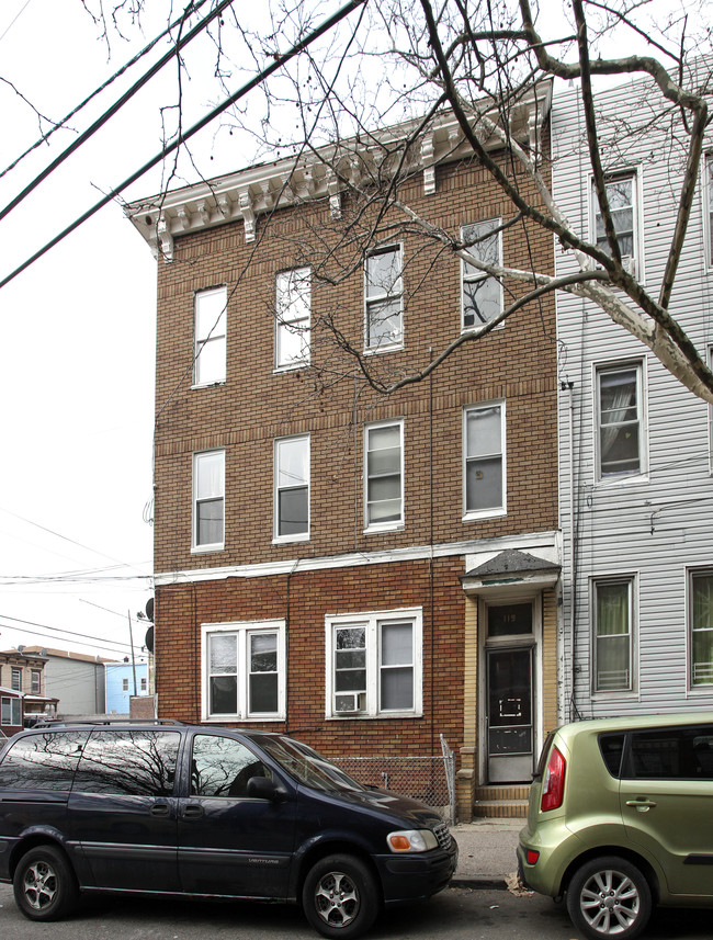 119 Sherman Ave in Jersey City, NJ - Building Photo - Building Photo