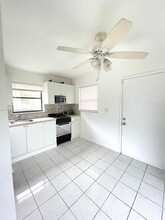 13420 SW 36th St in Miami, FL - Building Photo - Building Photo