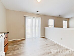 1082 Sunmeadow Cir in Franklin, IN - Building Photo - Building Photo