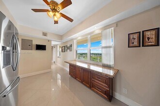 3095 N Course Dr, Unit 811 in Pompano Beach, FL - Building Photo - Building Photo