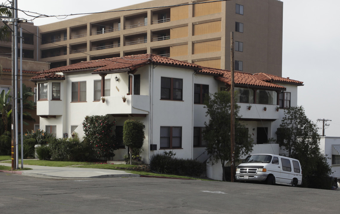 211-219 Maple St in San Diego, CA - Foto de edificio
